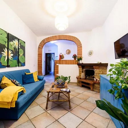 Estate4home - A Casarella Feriehus *